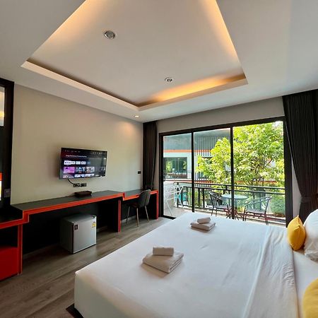 Wow Phuket Hotel ภายนอก รูปภาพ