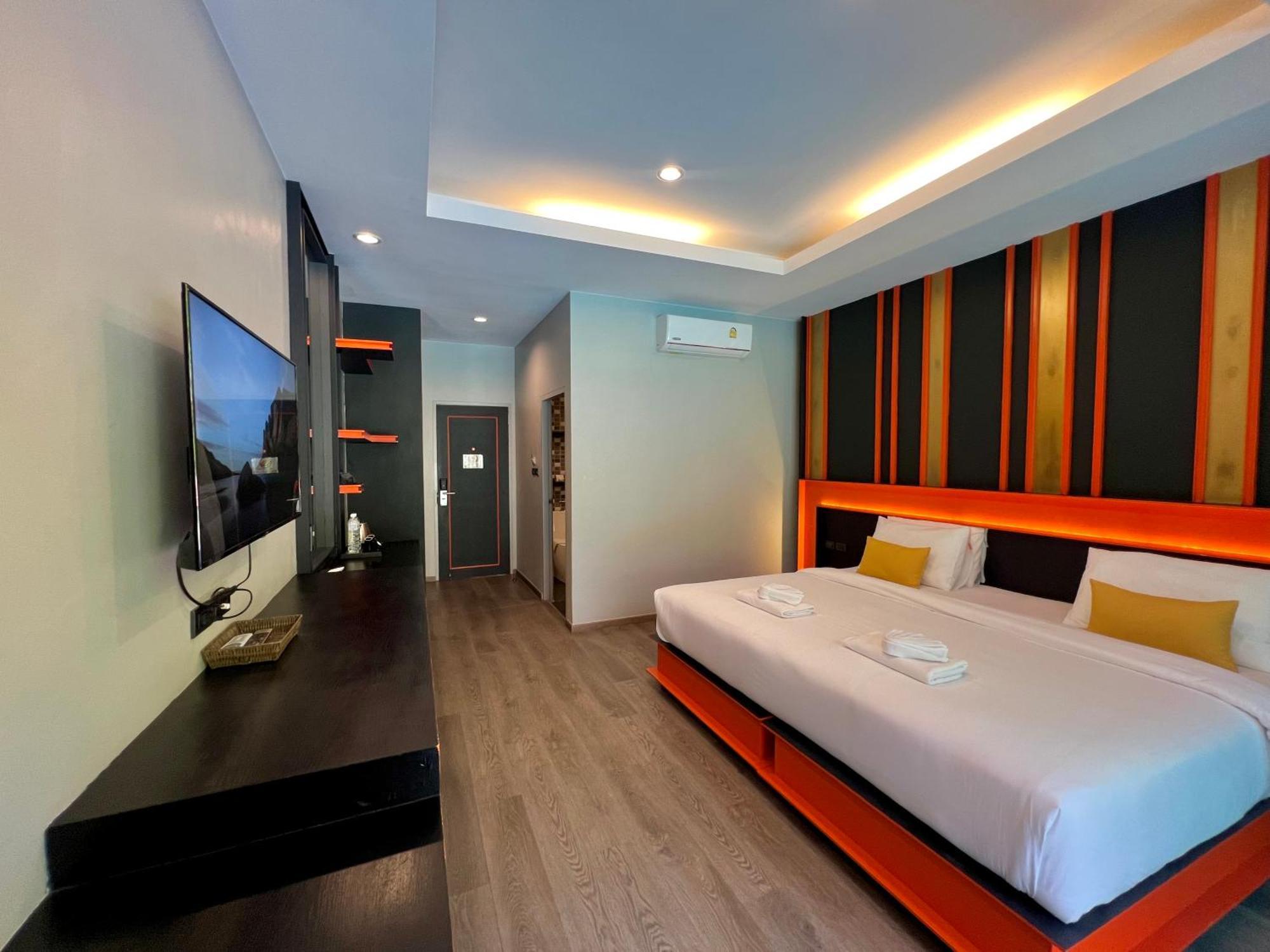 Wow Phuket Hotel ภายนอก รูปภาพ